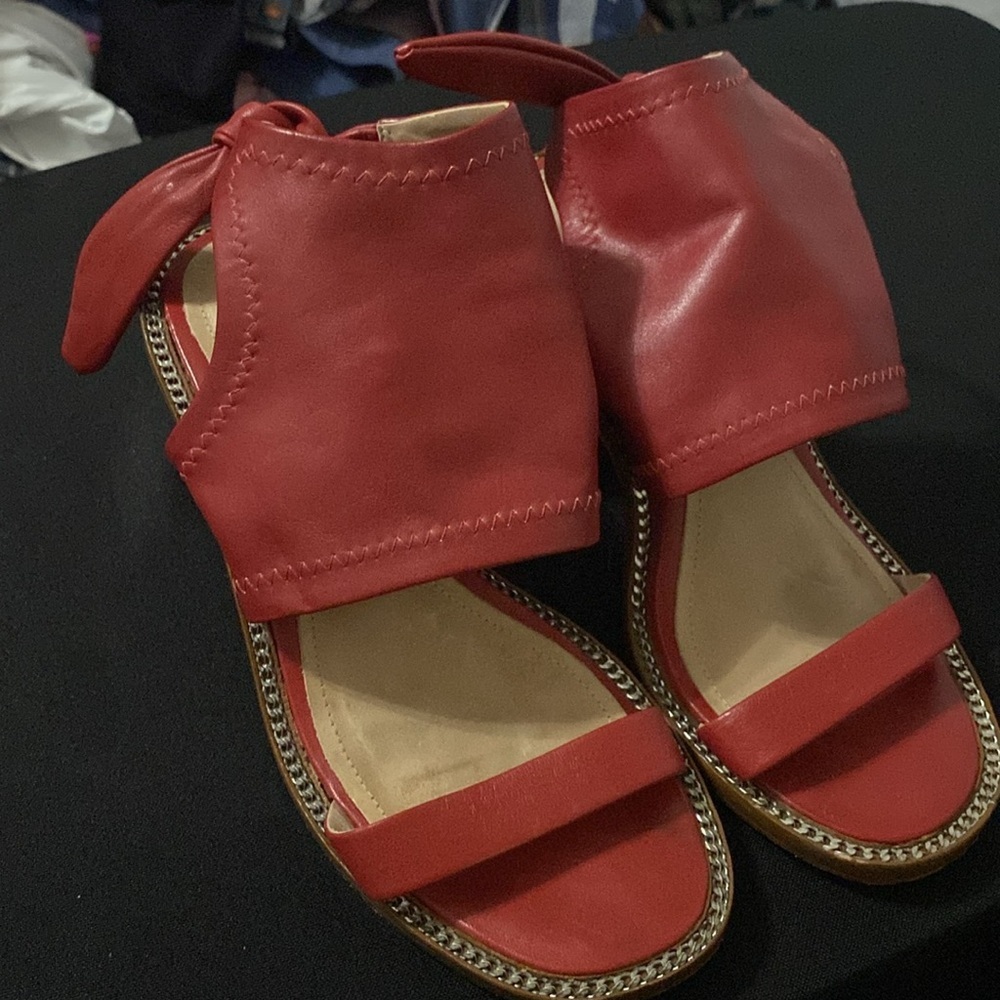 SCHUTZ WO SIZE 8/8.5(EU39) RED LEATHER STRAP SANDAL ANKLE TOE STRAP CHAIN ACCENT - Picture 12 of 14